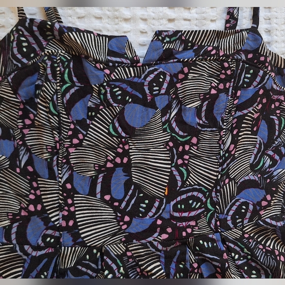 Summer dress size medium - Picture 2 of 7